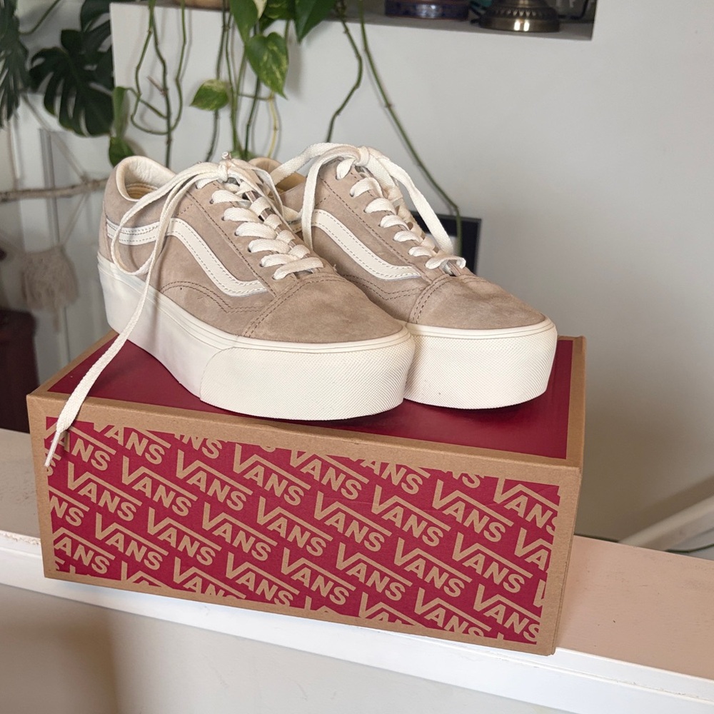 Vans Beige Suede Platform Old Skool Sneakers